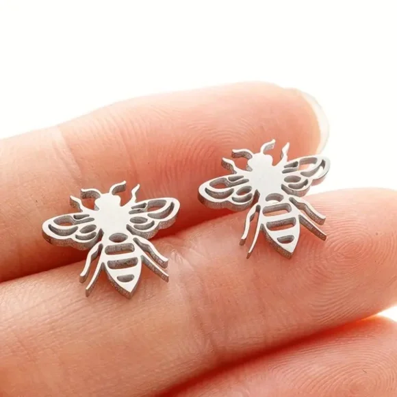 NEW Dainty Bumble Bee stud Earrings Silver color - Boutique - Picture 3 of 3
